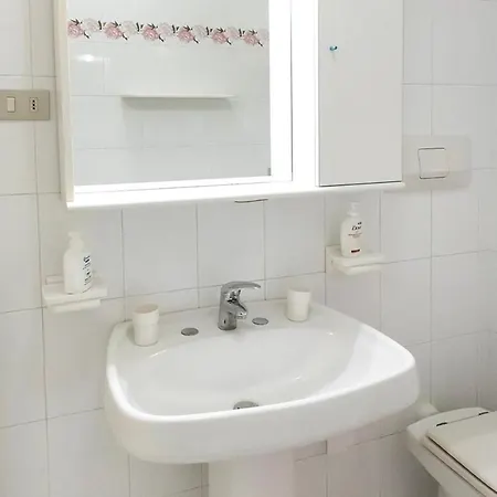 Apartment Sirolo, Comodo Trilocale Con Aria Condizionata - S273