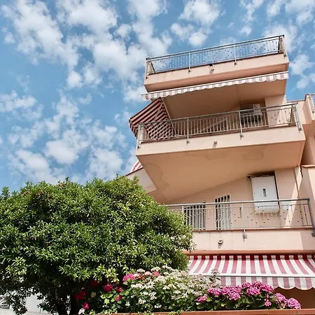 Apartment Sirolo, Comodo Trilocale Con Aria Condizionata - S273